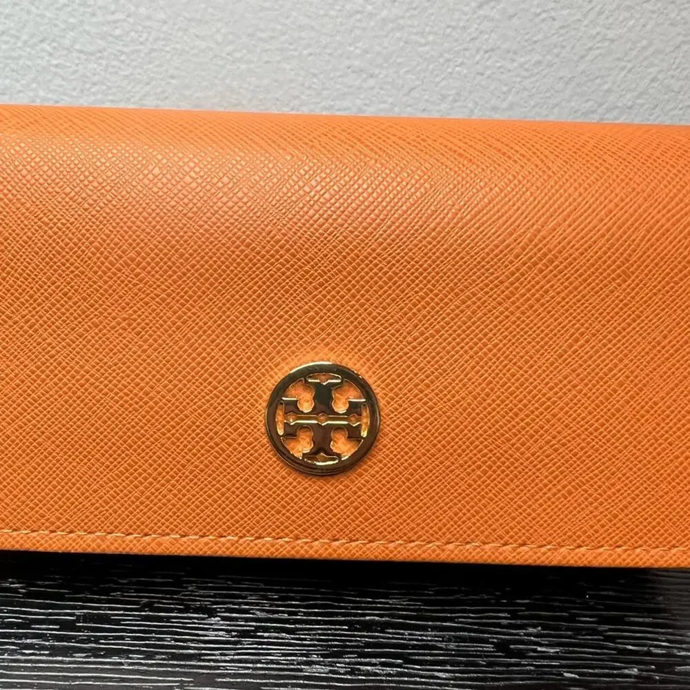 ๐ NWOT Tory Burch Sunglasses Case Orange with Gold Emblem Logo Leather Like - Picture 2 of 11